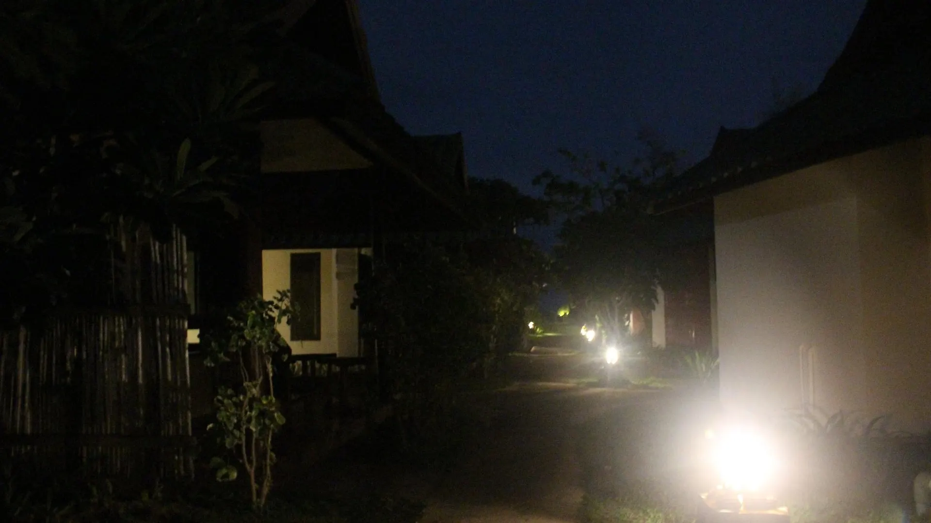 Golden Bay Cottage - SHA Extra Plus Ko Lanta Semesteranläggning (resort)