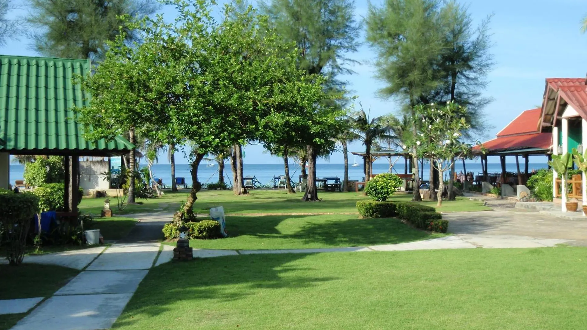 Golden Bay Cottage - SHA Extra Plus Ko Lanta Thailand